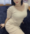 彼女と過ごしている時間だけは、 社会規範を逸脱したような感覚に襲われる・・・。