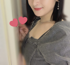 某所でエステティシャンとして働くよしのさん30歳が入会決定です。