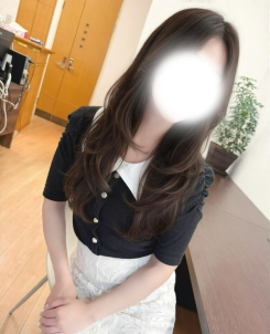 地元地域に寄り添う生活をしている超～美形な不貞妻はるさん27歳が出勤です♪